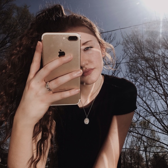 Meet your Posher, Emma - Picture 1 of 1